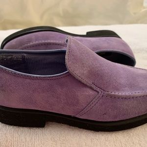 vintage children's Purple Hush Puppies..  12 1/2 M..slip on  Style earl